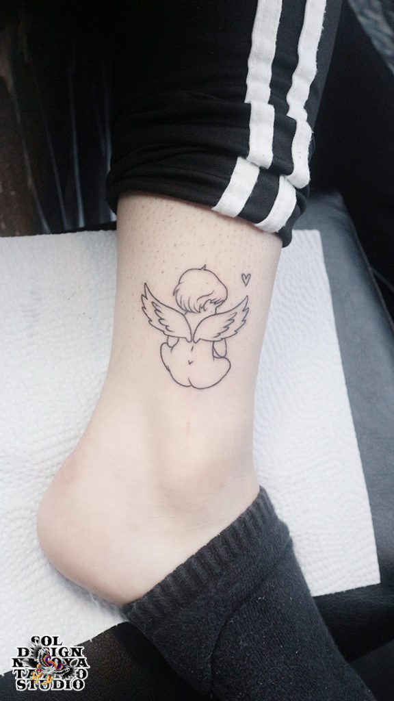 名古屋　タトゥー　女性